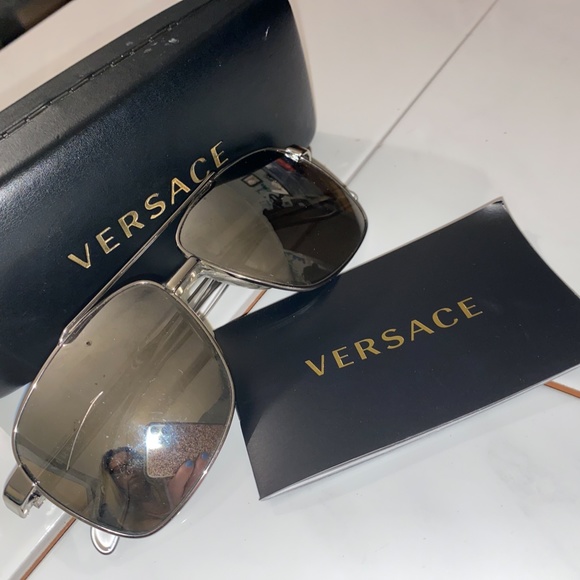 Versace Sunglasses (women, Used) main image 5